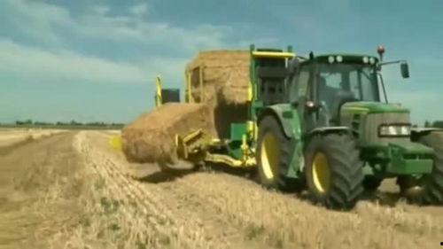 国产牵引青储机视频,创新驱动农业现代化新篇章